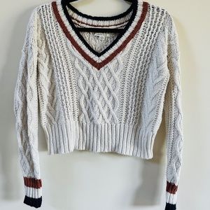 American Eagle V Neck Sweater-Natural white color with stripes